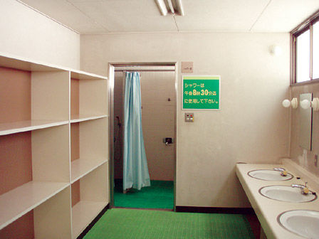 hanami_shower.jpg